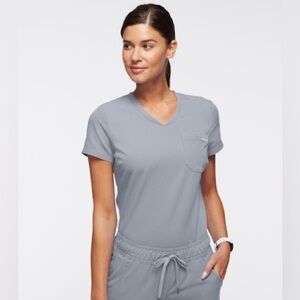 JAANUU - Women's 2-Pocket Tuck-In Scrub Tops - Two Pack